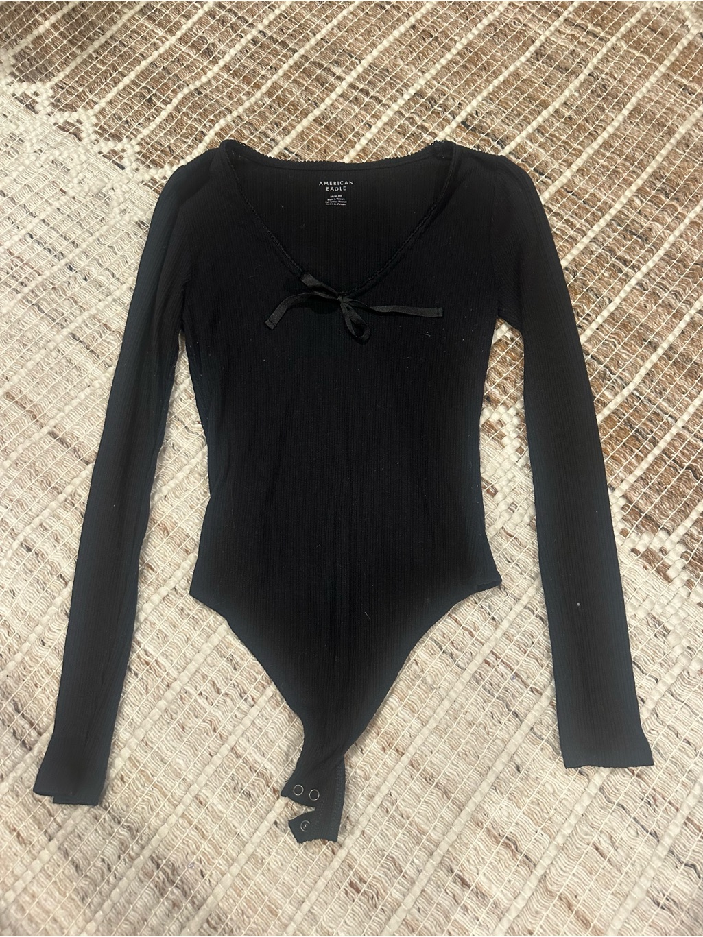 American Eagle Outfitters Black Ribbed Long-Sleeve V-Neck Tie Bodysuit
